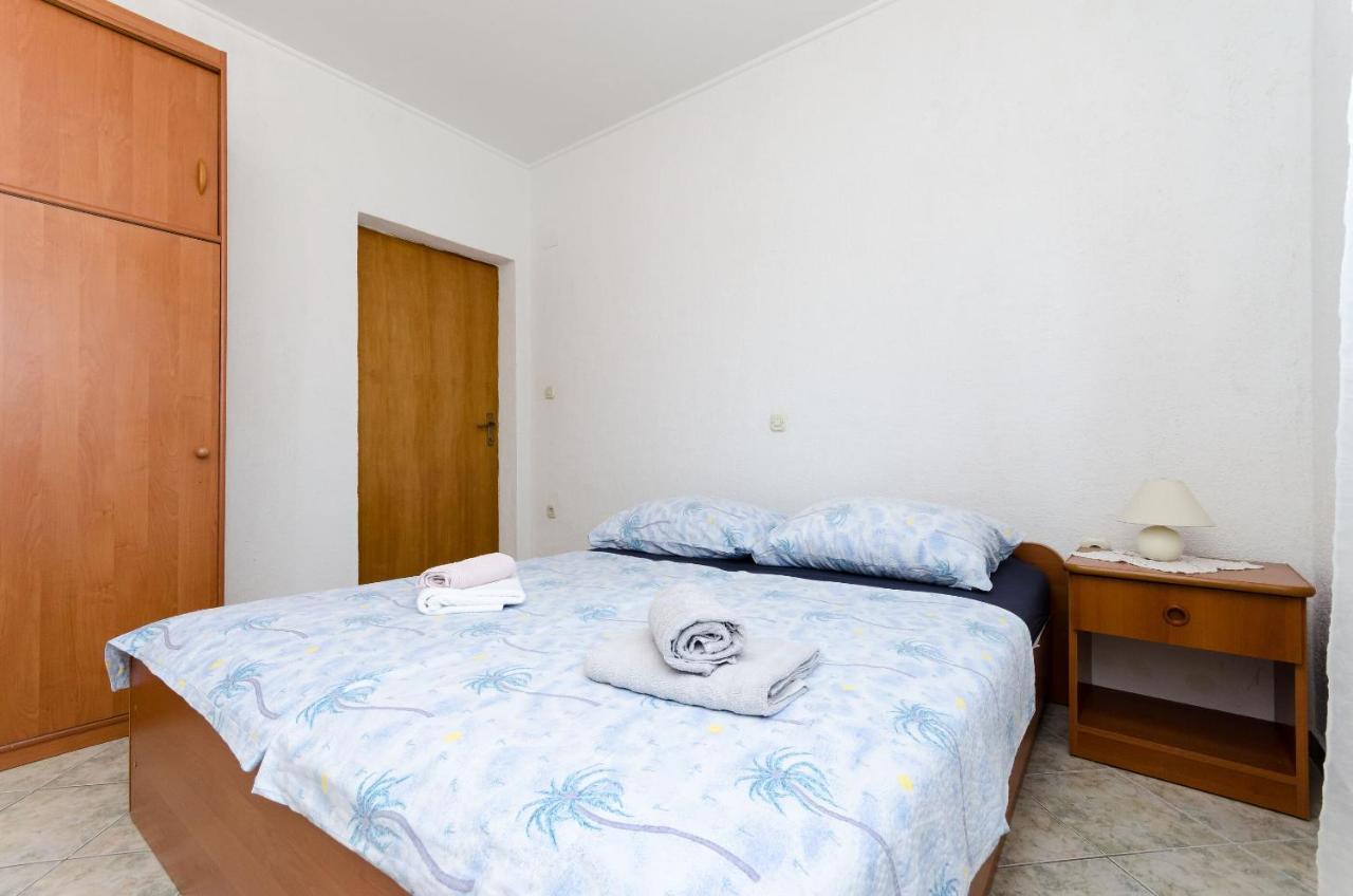 Danica Apartment *
