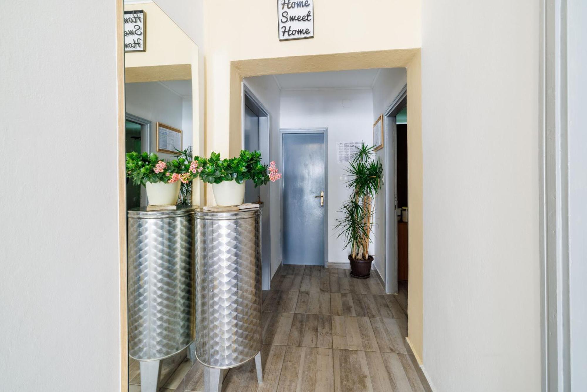 Danica Apartment *